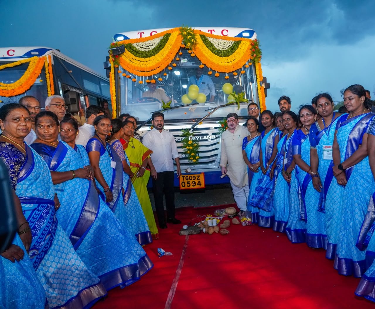 దేశ చరిత్రలో మహిళా సాధికారతకు తెలంగాణ ప్రభుత్వం కొత్త దిశ నిర్దేశించింది - మంత్రి పొన్నం ప్రభాకర్